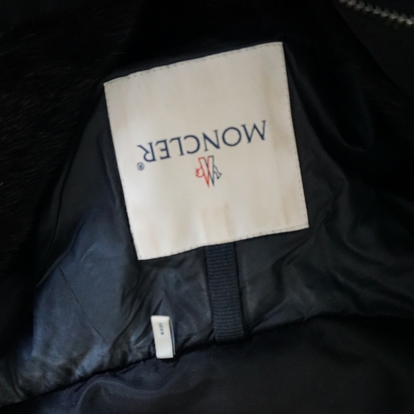 MONCLER Black Zipper Jacket Mink Fur Trim Lightweight - Picture 12 of 15